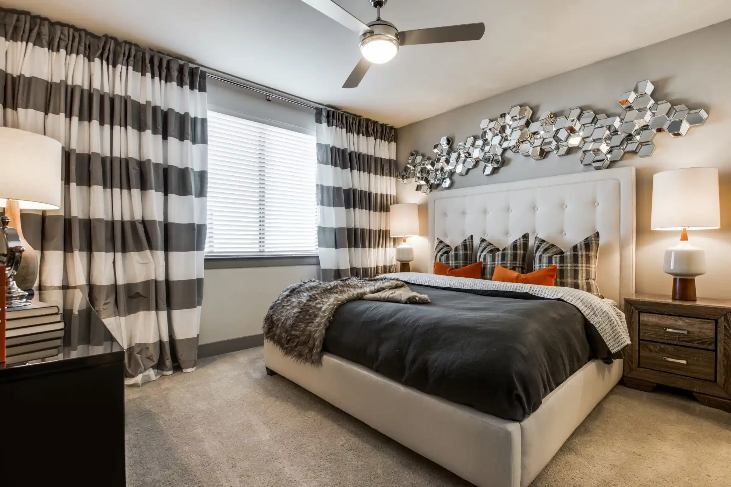 1 Rooms view 1